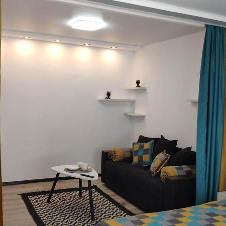 Apartment On Panfilova 114 Almati Kültér fotó